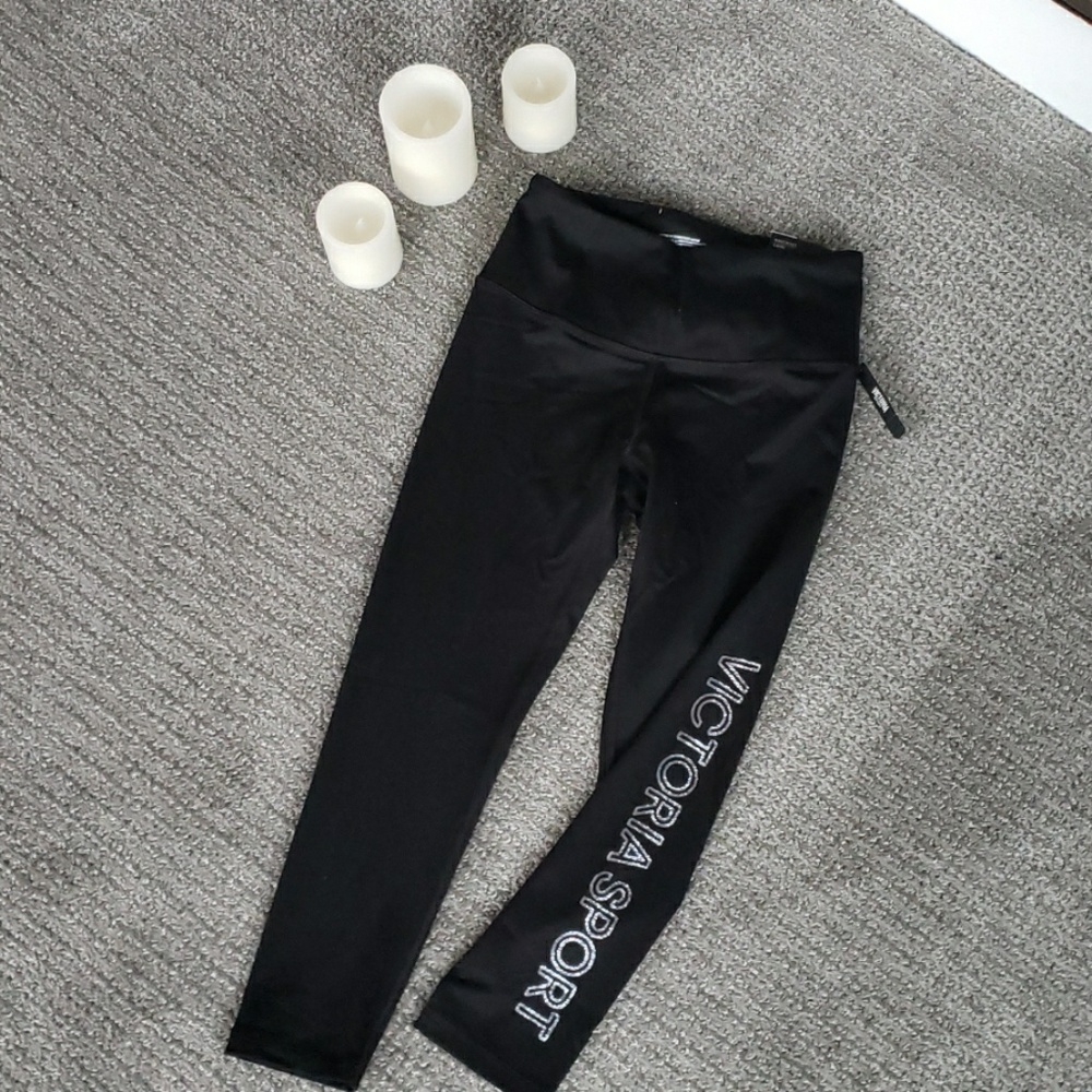 Victoria Secret knockout capri NWT